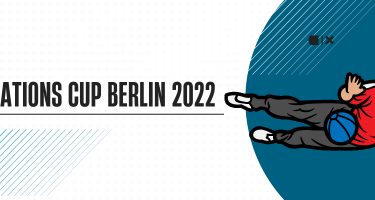 Titre : Goalball Nations Cup Berlin 2022. Infographie d’un athlète de goalball en train de bloquer le ballon.