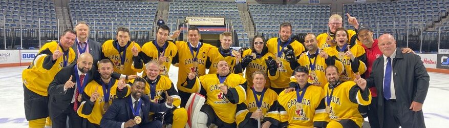 Photo de l'Équipe nationale canadienne de hockey sonore sur la glace.