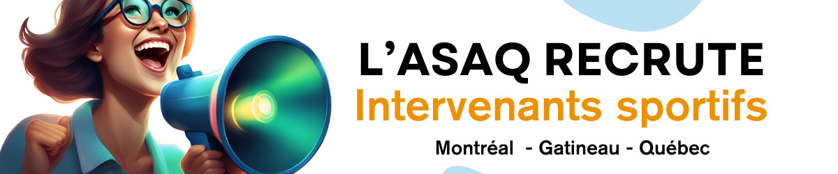 Une jeune femme portant de lunettes parle à l’aide d’un mégaphone: L'ASAQ recrute des Intervenants sportifs à Montréal, Québec et Gatineau.